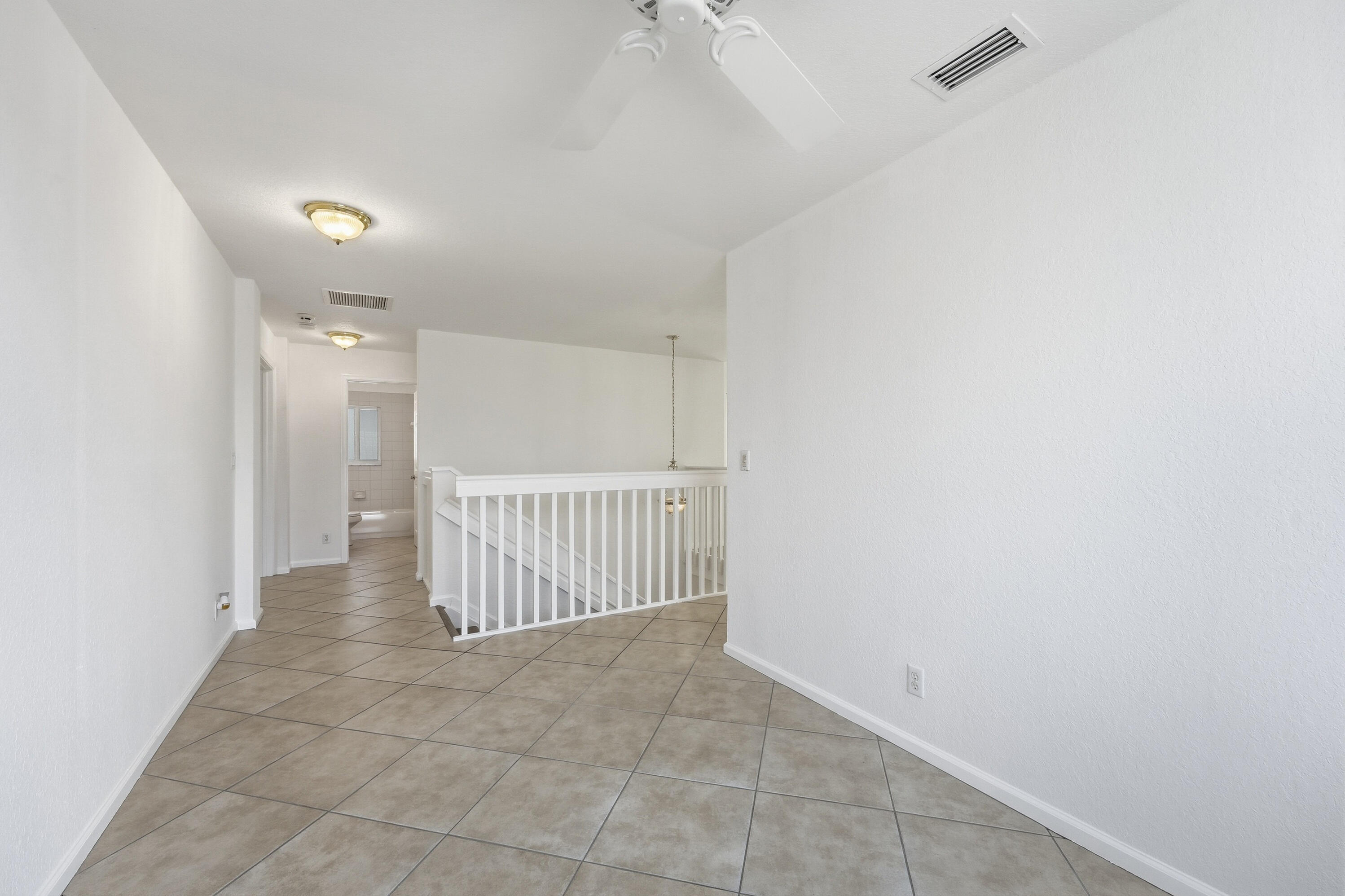 1275 Rose Gate Boulevard Riviera Beach, FL 33404 - Photo 15 of 45 15_dsc03374