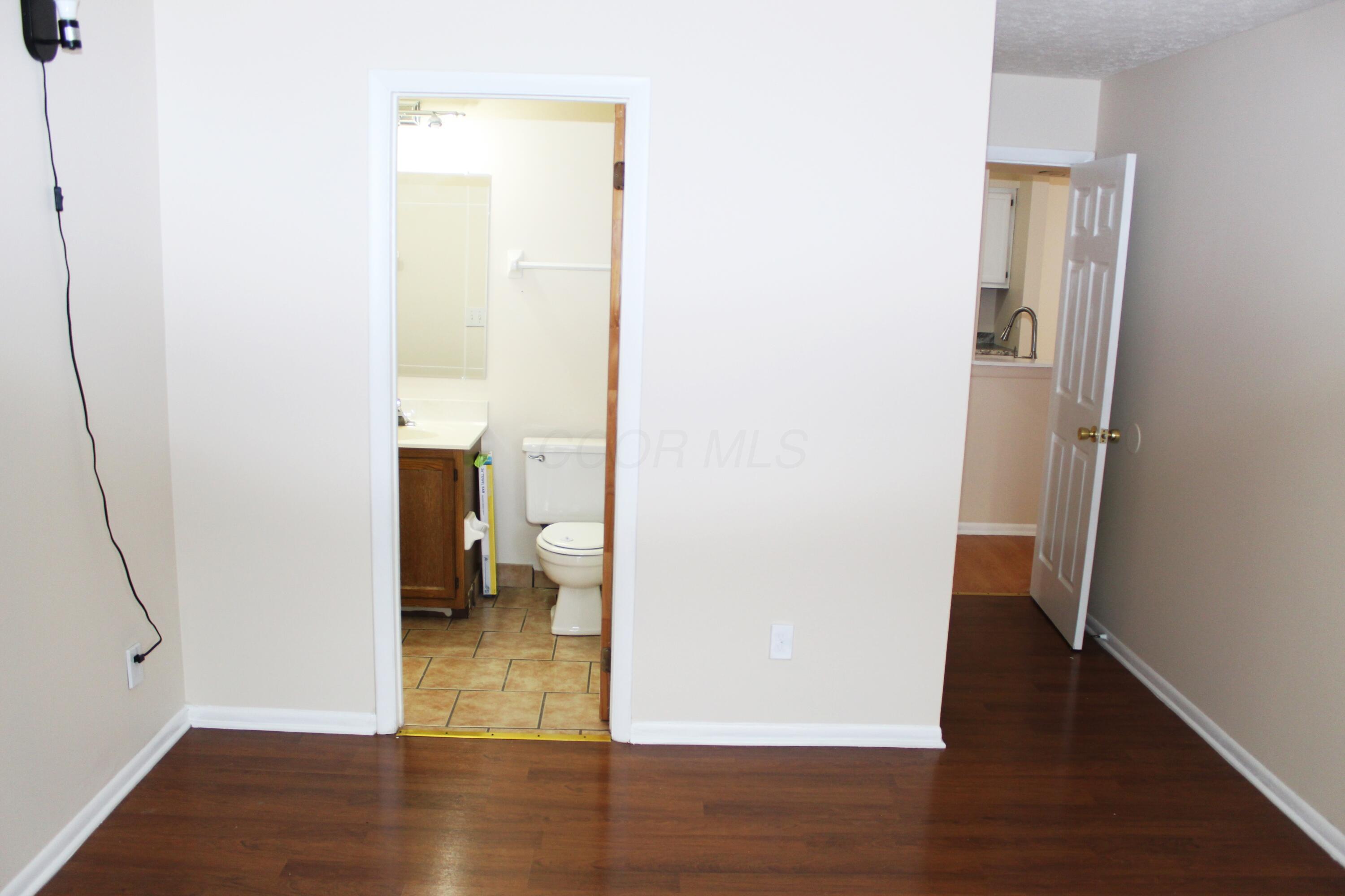 2241 Hedgerow Road, Unit 2241D Columbus, OH 43220 - Photo 14 of 21 2241 BR 1.4
