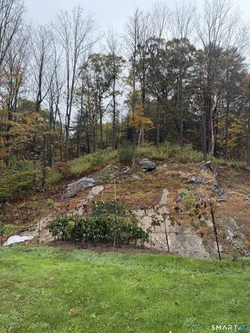 $1,650 | 91 Reynolds Bridge Road, Unit B, Thomaston, CT 06787