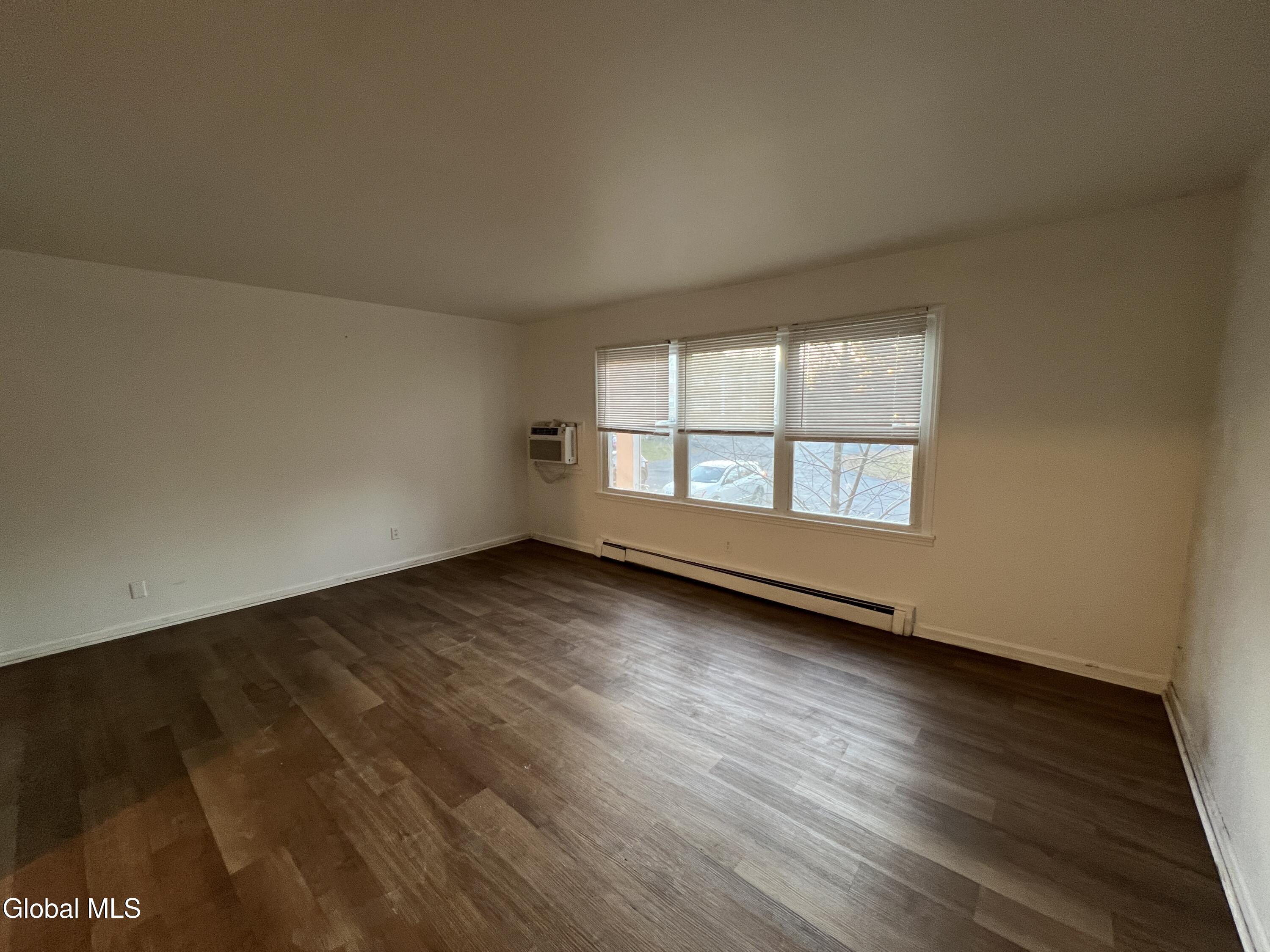 11-21 Ashdown Road, Unit 15D Clifton Park, NY 12019 - Photo 3 of 15 Living Room
