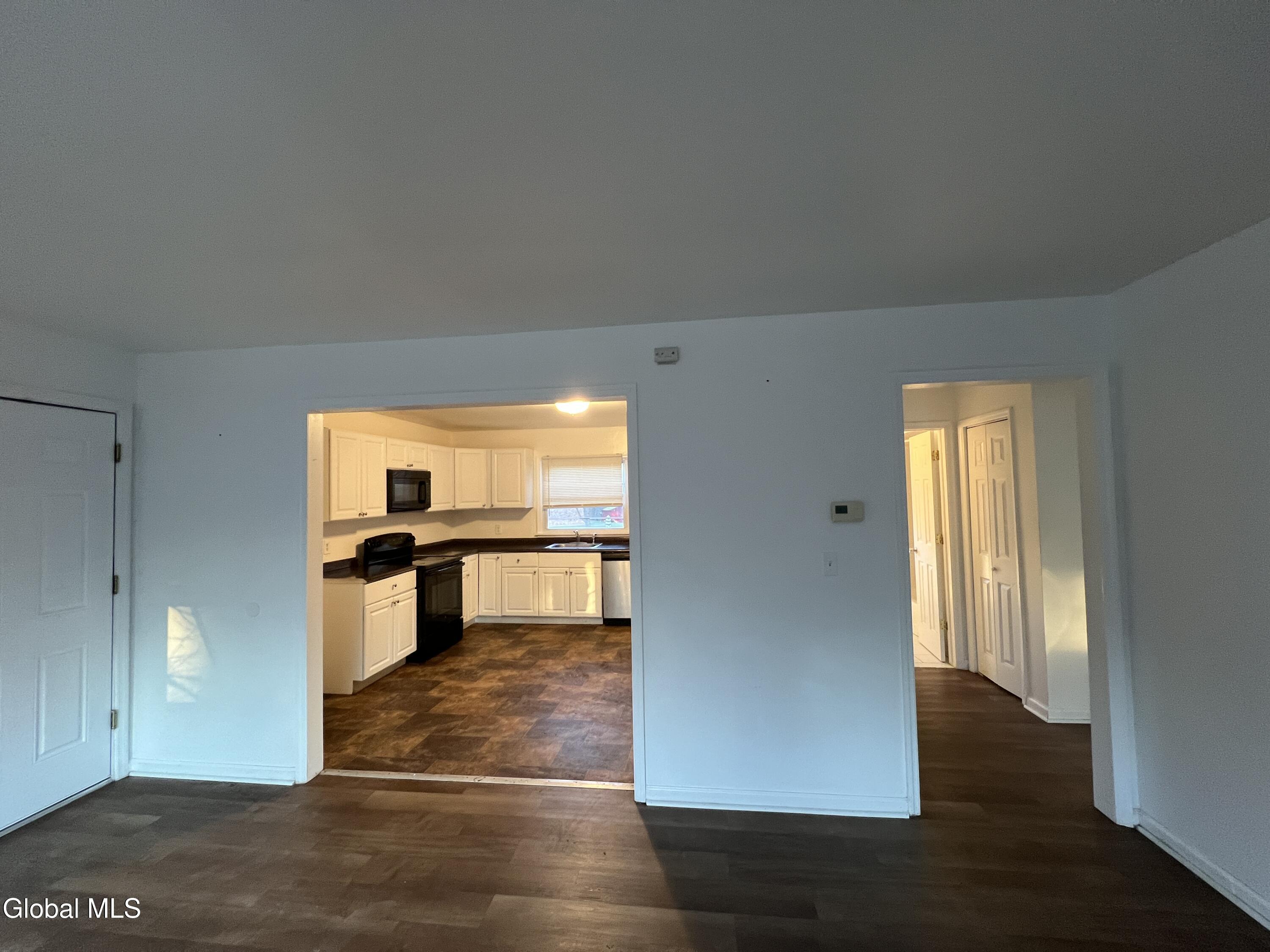 11-21 Ashdown Road, Unit 15D Clifton Park, NY 12019 - Photo 6 of 15 Living Room