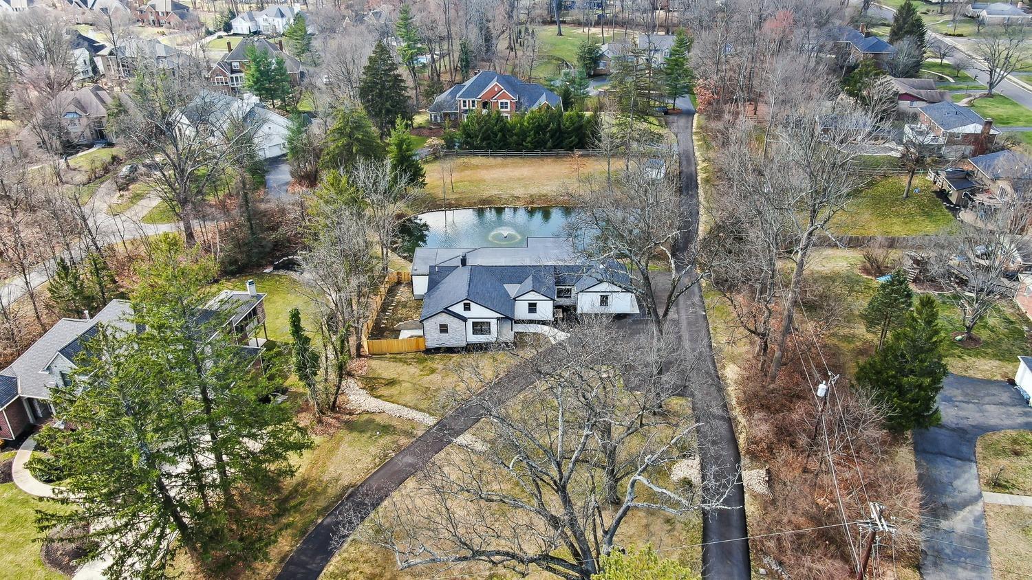 10645 Deerfield Road Montgomery, OH 45242 - Photo 3 of 50 Gallery Image 3