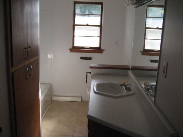 1210 Spring Bay Road East Peoria, IL 61611 - Photo 8 of 15 Gallery Image 8