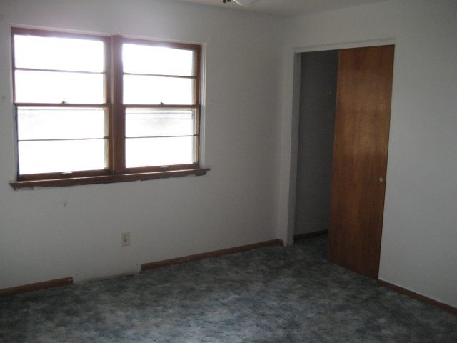 1210 Spring Bay Road East Peoria, IL 61611 - Photo 10 of 15 Gallery Image 10