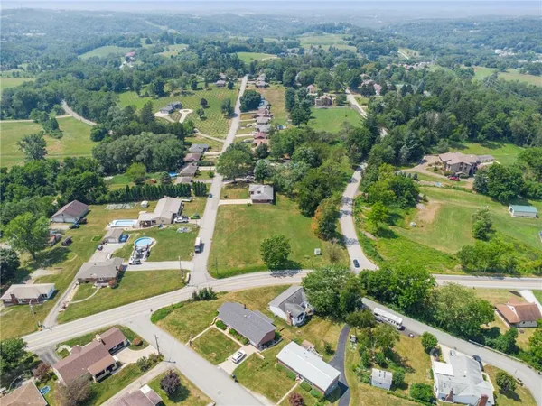 $47,500 | 2 Fritchman Drive, Jeannette, PA 15644