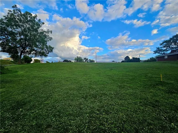 $47,500 | 2 Fritchman Drive, Jeannette, PA 15644