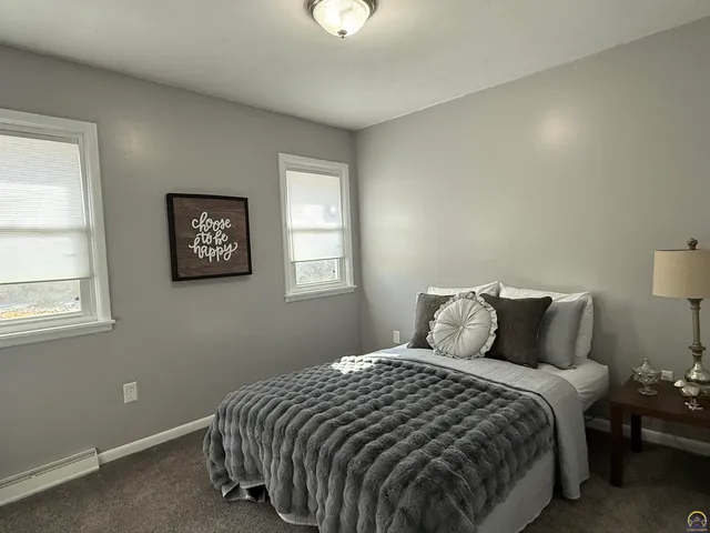 $289,500 | 910 Northwest Menninger Road, Topeka, KS 66618