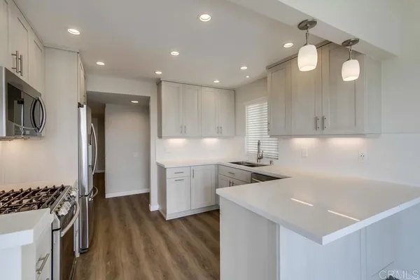 $4,995 | 823 Sea Turf Circle, Solana Beach, CA 92075