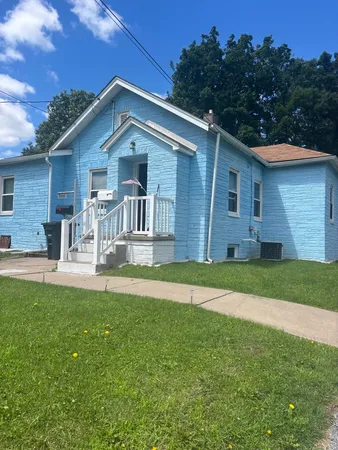 $130,000 | 3001 44th Street, Moline, IL 61265