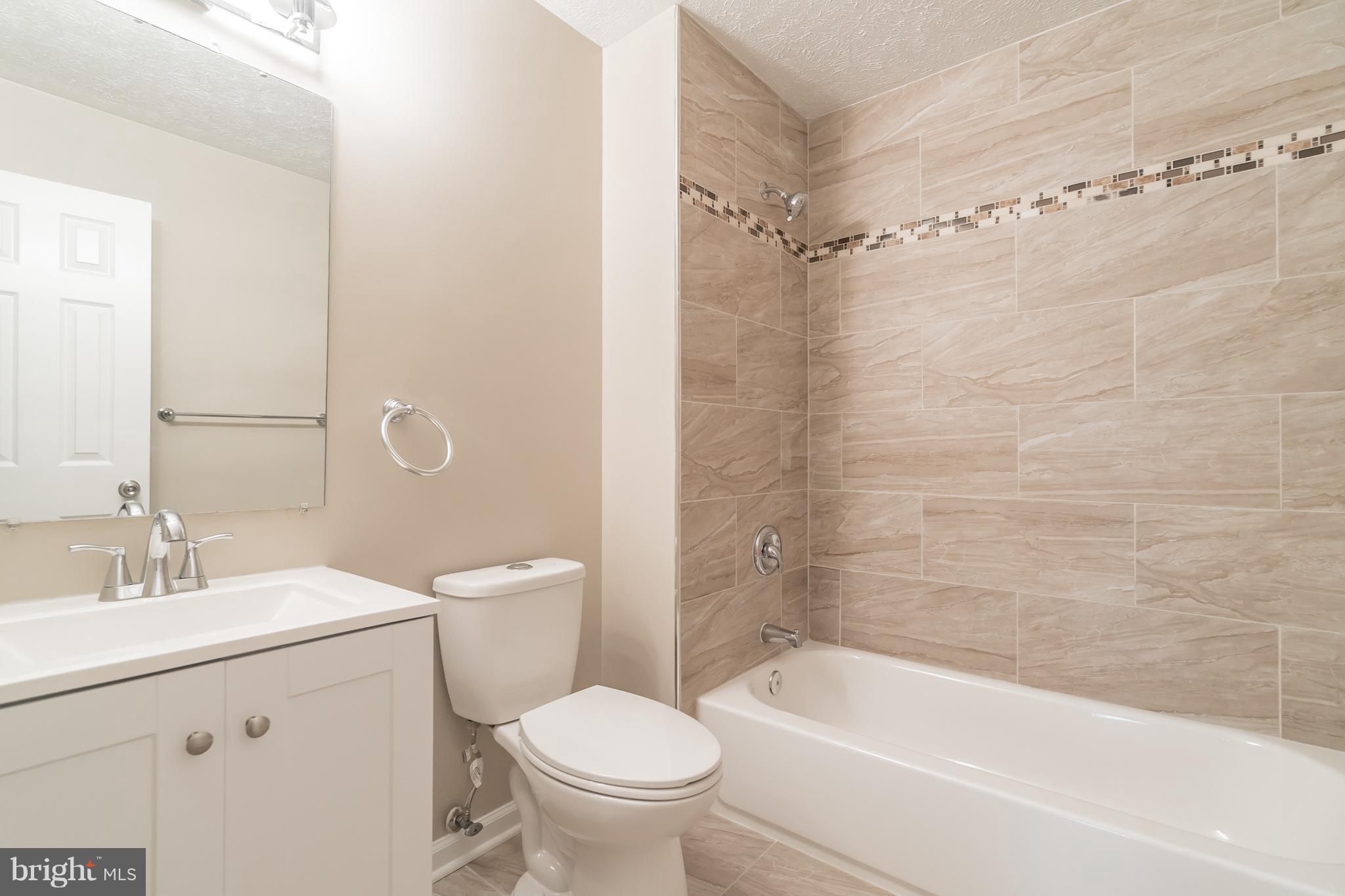 9366 Hidden Spring Drive Manassas, VA 20112 - Photo 20 of 27 Bath
