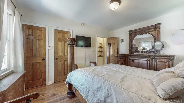 $1,149,000 | 46-03 195th Street | Auburndale