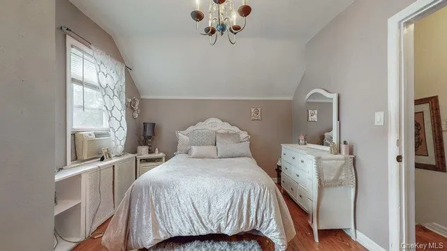 $1,149,000 | 46-03 195th Street | Auburndale