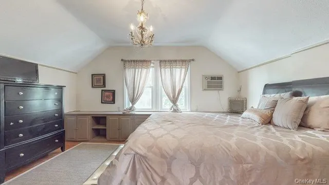 $1,149,000 | 46-03 195th Street | Auburndale