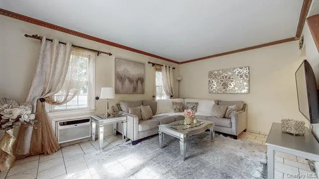 $1,149,000 | 46-03 195th Street | Auburndale