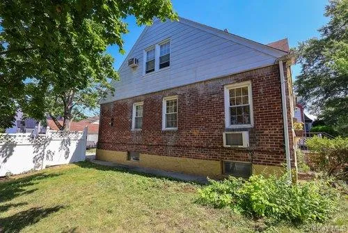 $1,149,000 | 46-03 195th Street | Auburndale