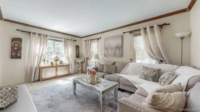 $1,149,000 | 46-03 195th Street | Auburndale