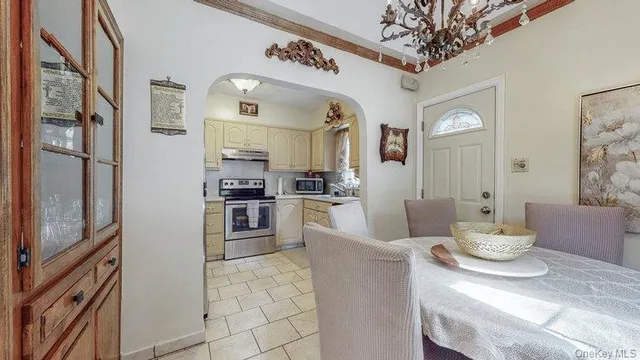 $1,149,000 | 46-03 195th Street | Auburndale