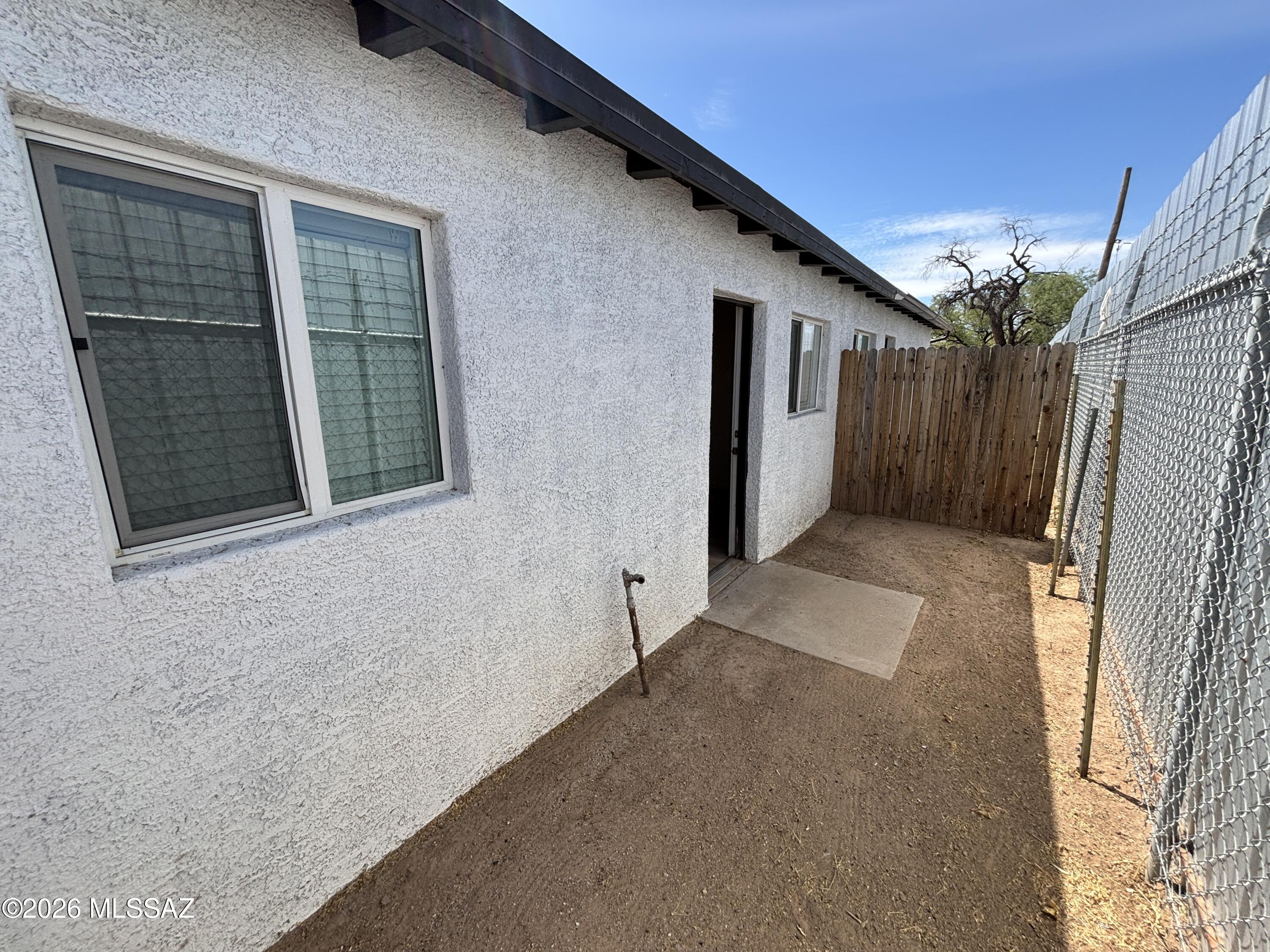 326 East Prince Road, Unit 1 Tucson, AZ 85705 - Photo 12 of 12 Fenced Yard