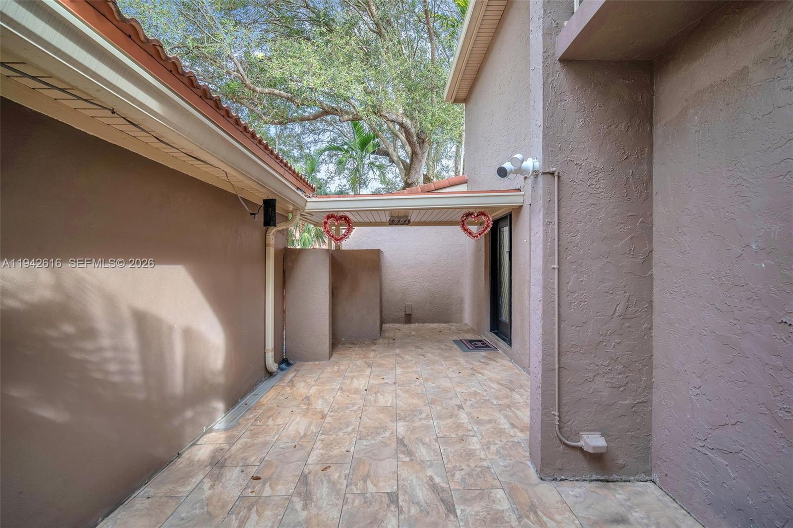 107 Heatherbrook Way, Unit 145 Hollywood, FL 33021 - Photo 40 of 57