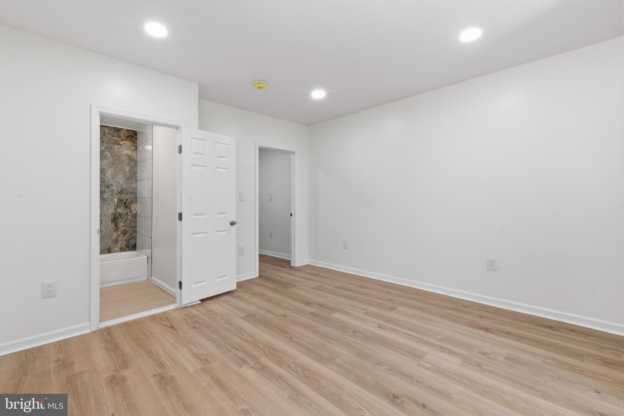 83 West Sharpnack Street Philadelphia, PA 19119 - Photo 35 of 38