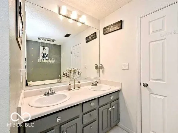 $2,195 | 10267 Blue Sky Drive, Avon, IN 46123