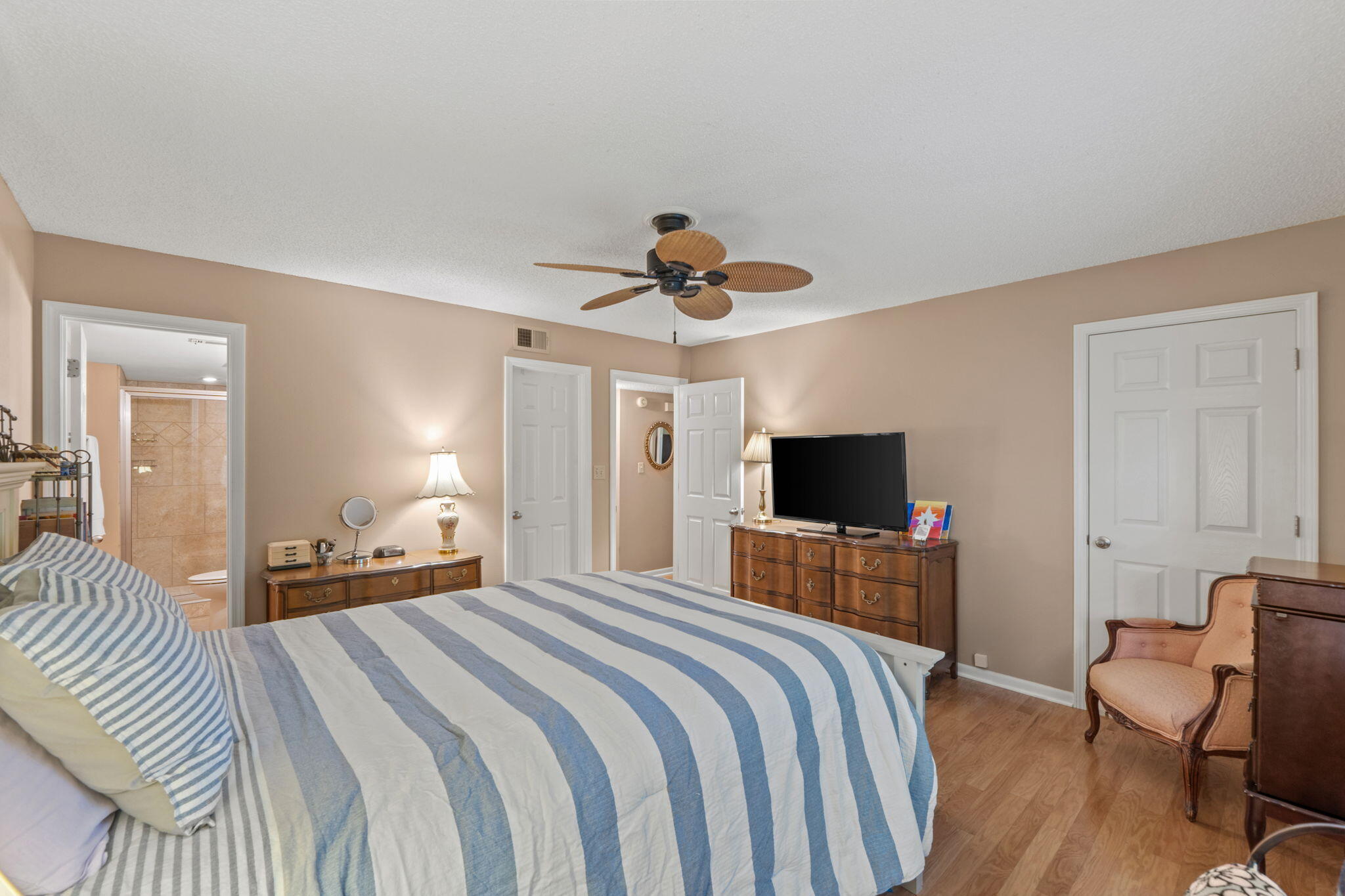 4831 East Olive Road, Unit 1A Pensacola, FL 32514 - Photo 17 of 28 17-web-or-mls-Final-17