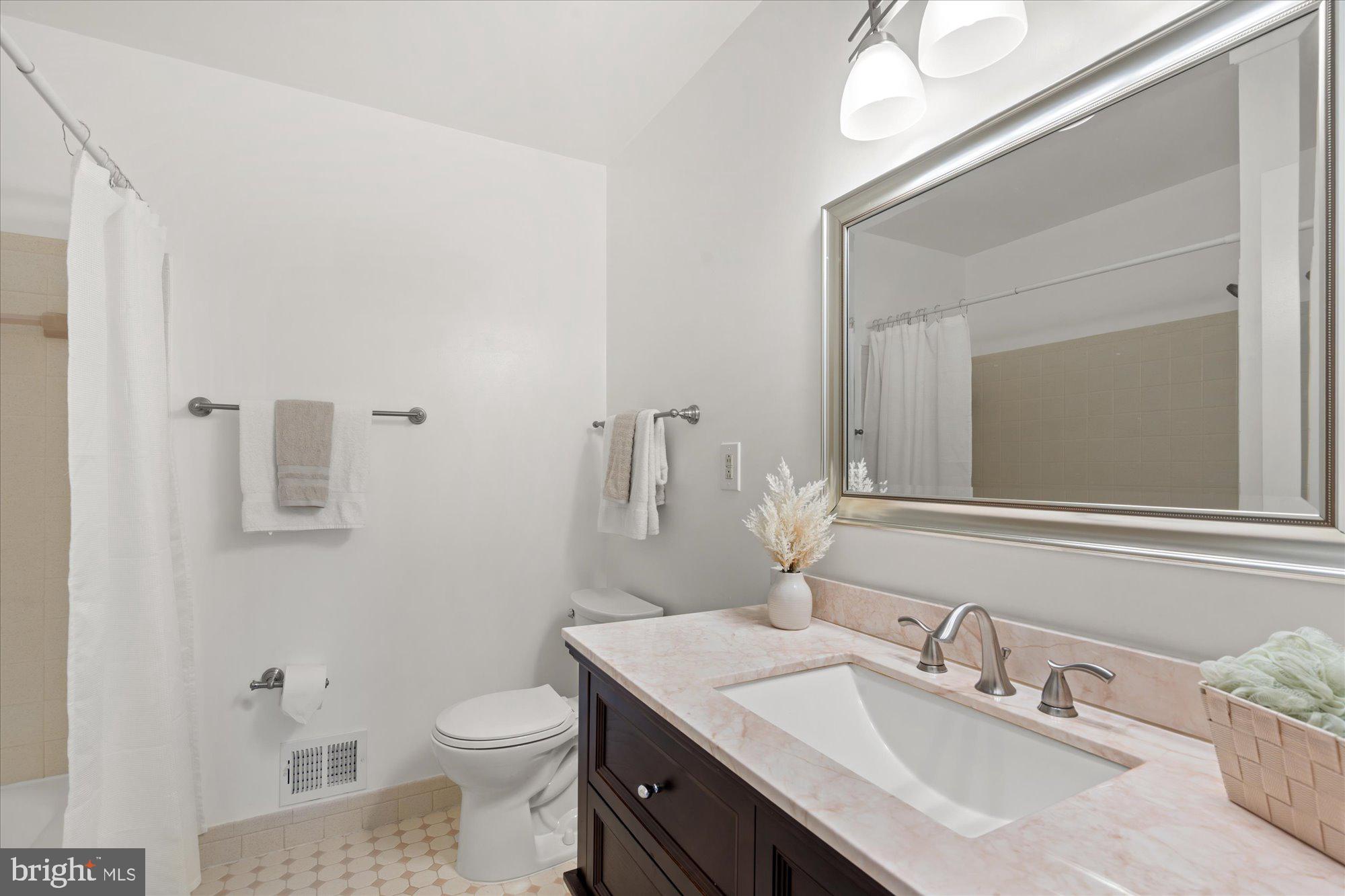 2116 Bucknell Terrace, Unit 35 Silver Spring, MD 20902 - Photo 16 of 26 Full bath on second level