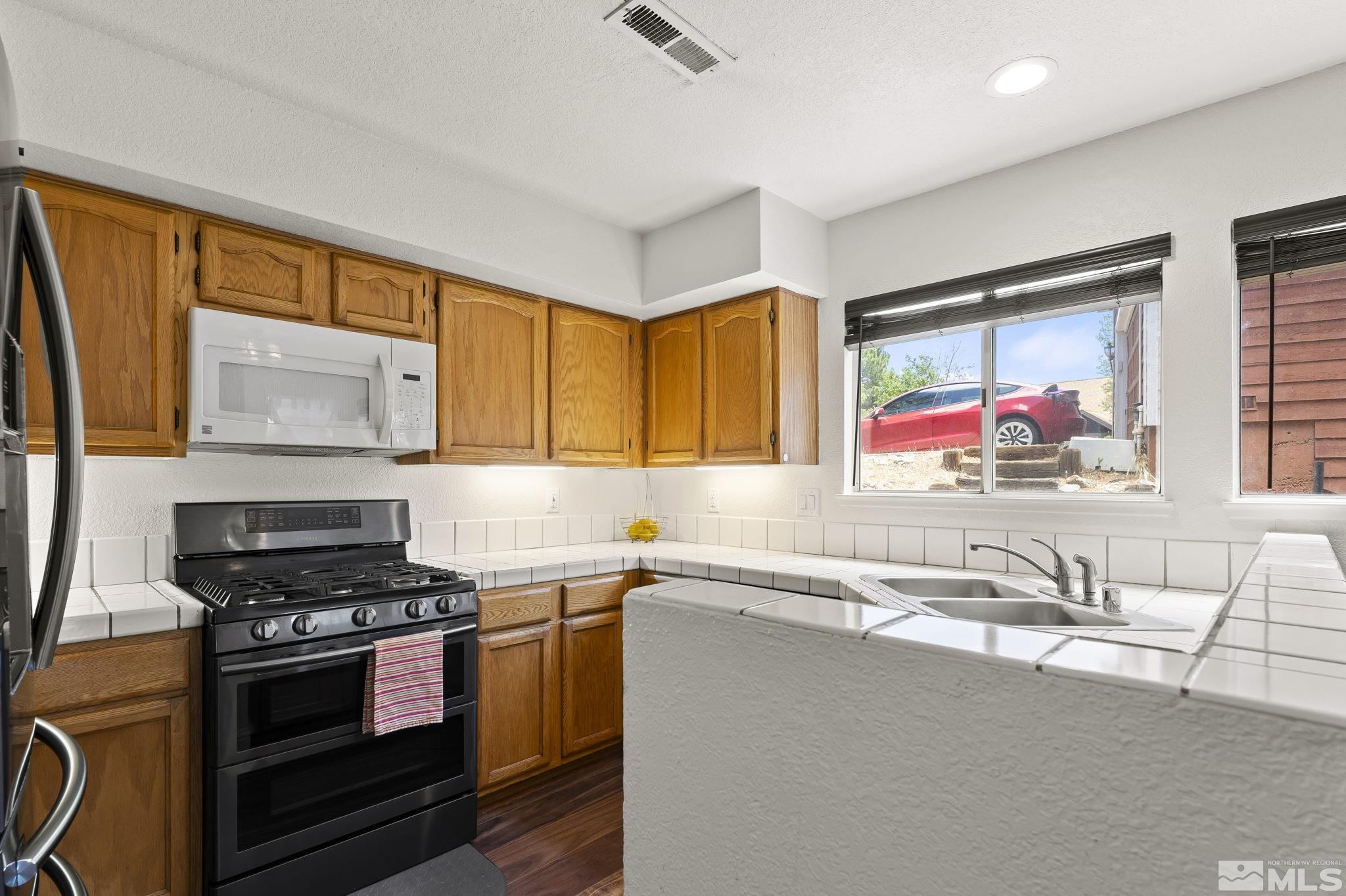 1092 Buck Mountain Road Reno, NV 89506 - Photo 17 of 40 Photo 17