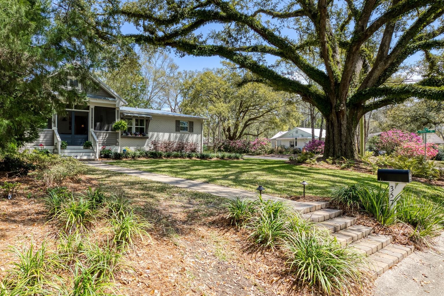 357 Fig Avenue Fairhope, AL 36532 - Photo 5 of 41
