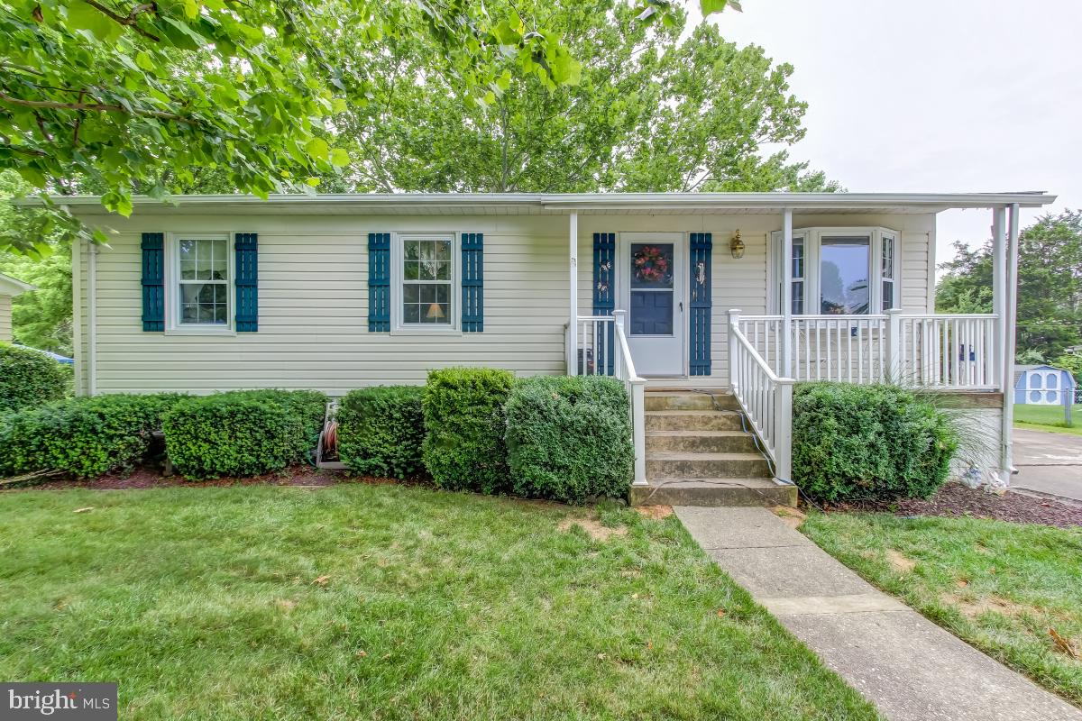 7924 Frye Road Alexandria, VA 22309 - Photo 2 of 29 Concrete sidewalk, great curb apeal