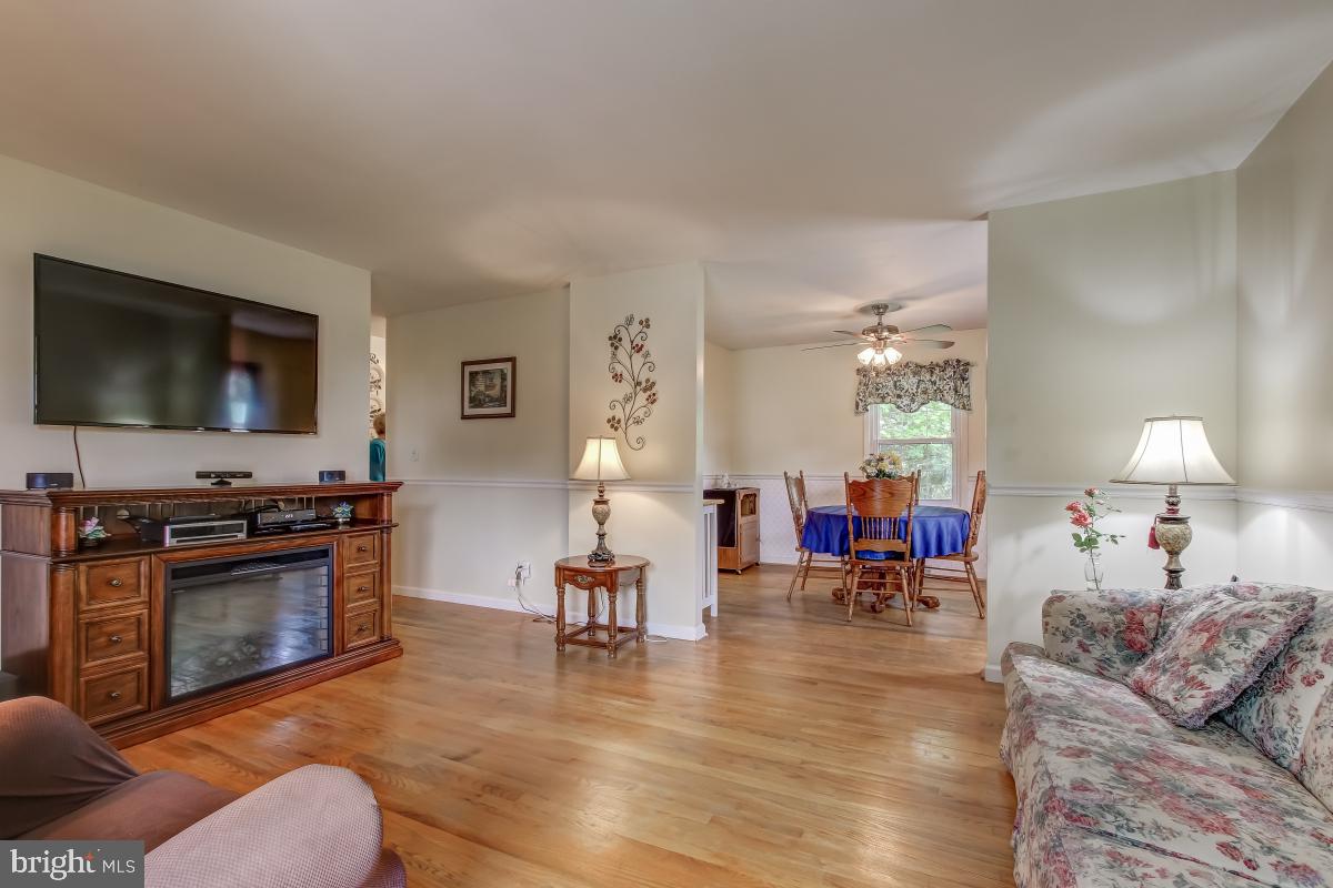 7924 Frye Road Alexandria, VA 22309 - Photo 6 of 29 Living room adjoins dining room