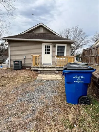 $179,000 | 711 SOUTH St Mount, Mount Airy, NC 27030