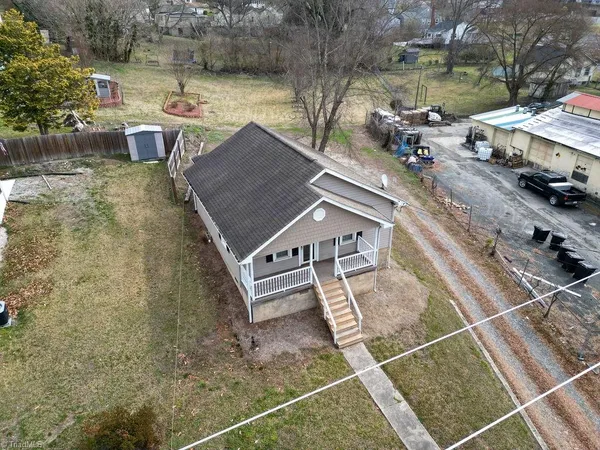 $179,000 | 711 SOUTH St Mount, Mount Airy, NC 27030