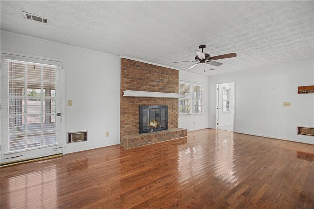 4173 Woodward Mill Road Sugar Hill, GA 30518 - Photo 5 of 30