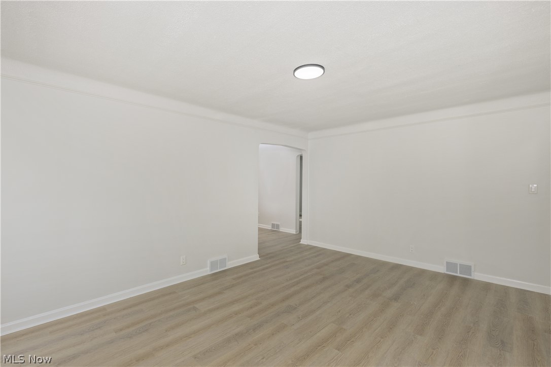 17917 McCracken Road Maple Heights, OH 44137 - Photo 6 of 48 Spacious living room