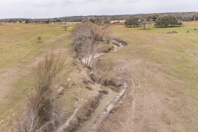 $587,535 | 1747 East Old Hallettsville Road, Flatonia, TX 78941