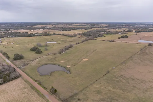 $587,535 | 1747 East Old Hallettsville Road, Flatonia, TX 78941