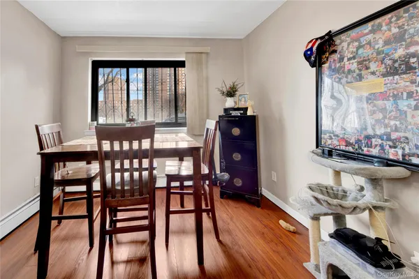 $899,000 | 721 Thieriot Avenue | Soundview