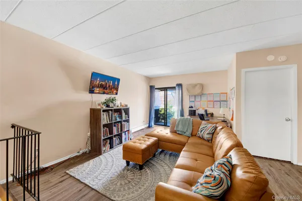 $899,000 | 721 Thieriot Avenue | Soundview