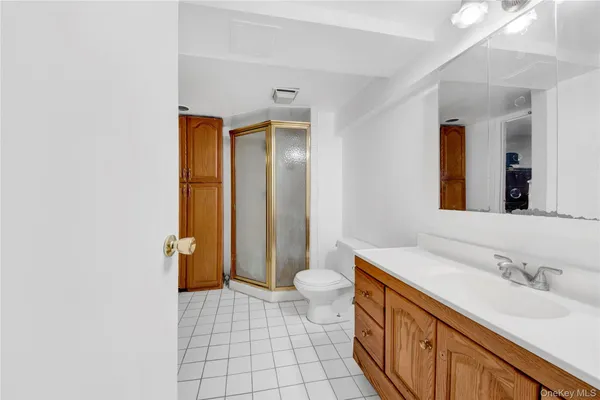 $899,000 | 721 Thieriot Avenue | Soundview