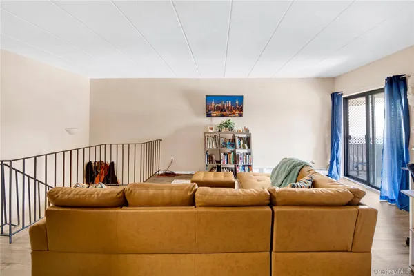 $899,000 | 721 Thieriot Avenue | Soundview