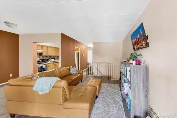 $899,000 | 721 Thieriot Avenue | Soundview