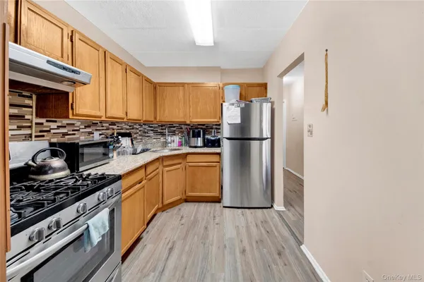 $899,000 | 721 Thieriot Avenue | Soundview