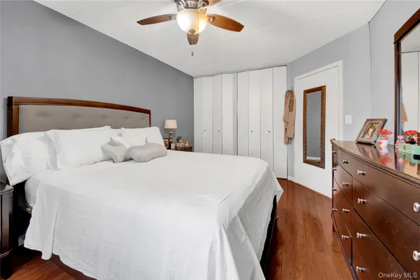 $899,000 | 721 Thieriot Avenue | Soundview