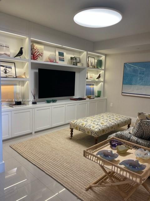 2101 South Surf Road, Unit 4D Hollywood, FL 33019 - Photo 12 of 17 den / library