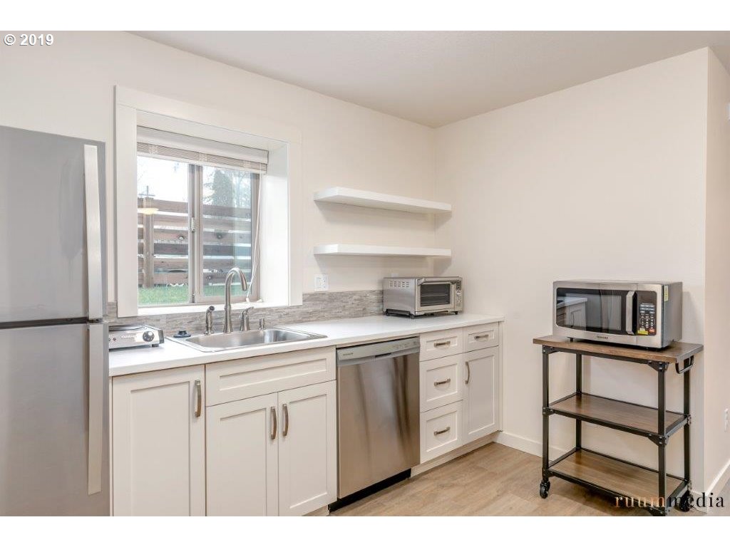5207 Northeast 25th Avenue Portland, OR 97211 - Photo 24 of 31