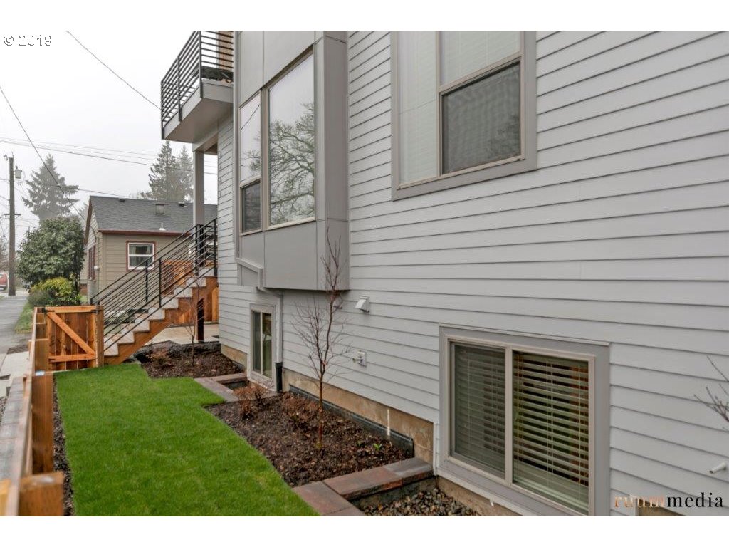 5207 Northeast 25th Avenue Portland, OR 97211 - Photo 31 of 31