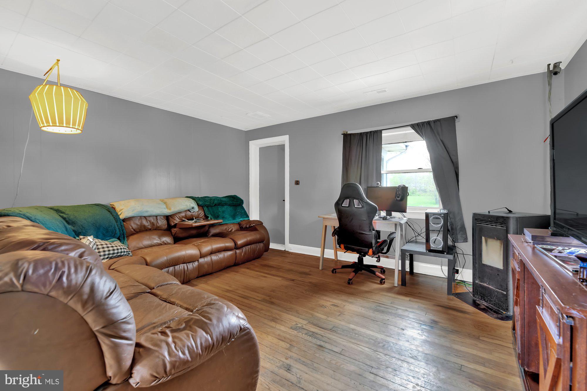 4117 North Point Road Baltimore, MD 21222 - Photo 6 of 29 Gallery Image 6