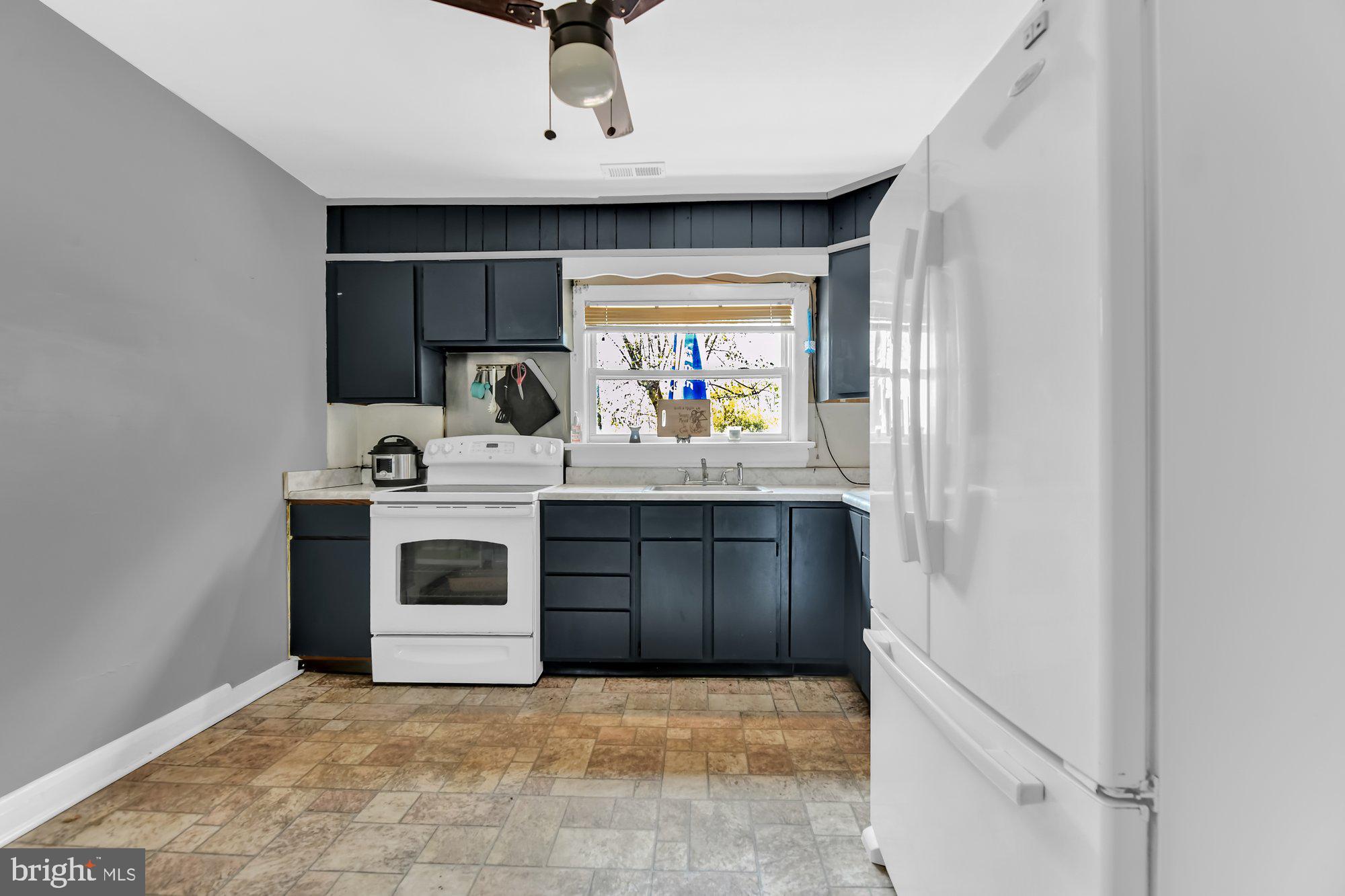 4117 North Point Road Baltimore, MD 21222 - Photo 10 of 29 Gallery Image 10