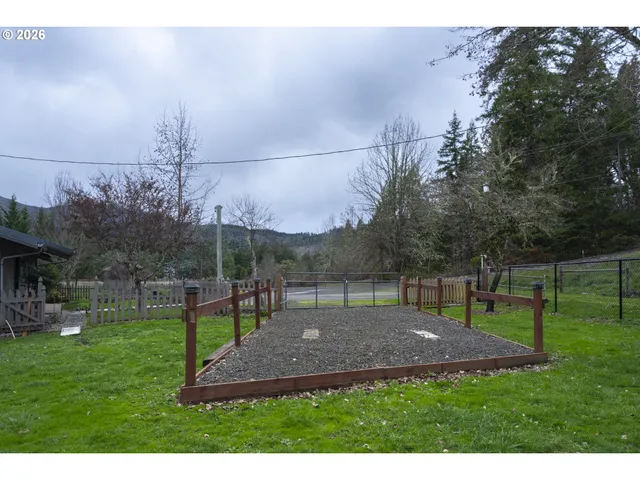 a view of outdoor space yard and patio
